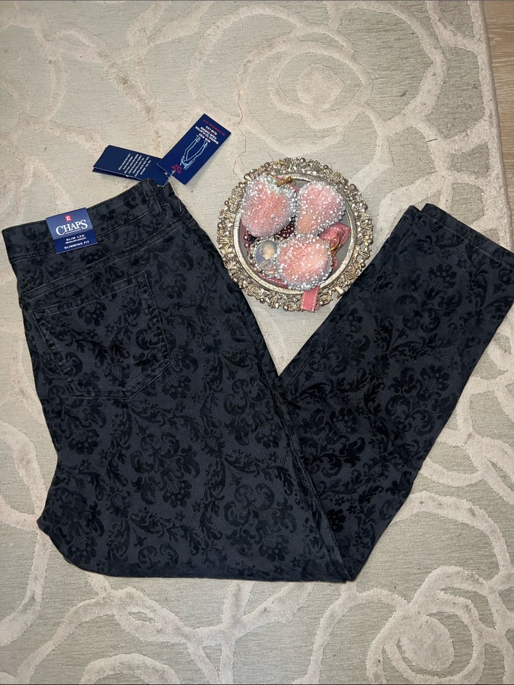 NWT🌷CHAPS🌷Black flocked slim leg viscose polyester elastane pant
